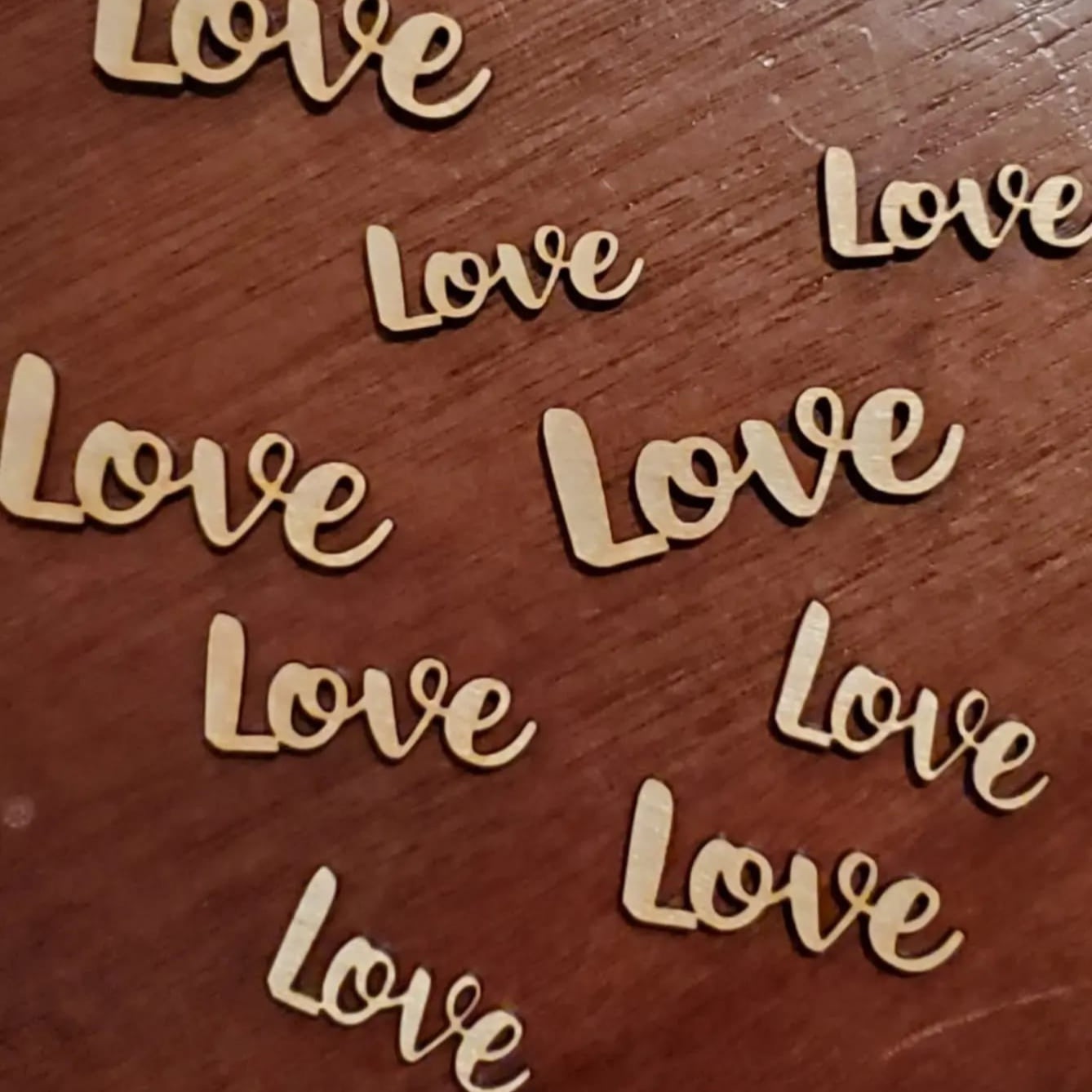 Love Table Scatter – Laser-Cut Wood Confetti (Natural Finish)